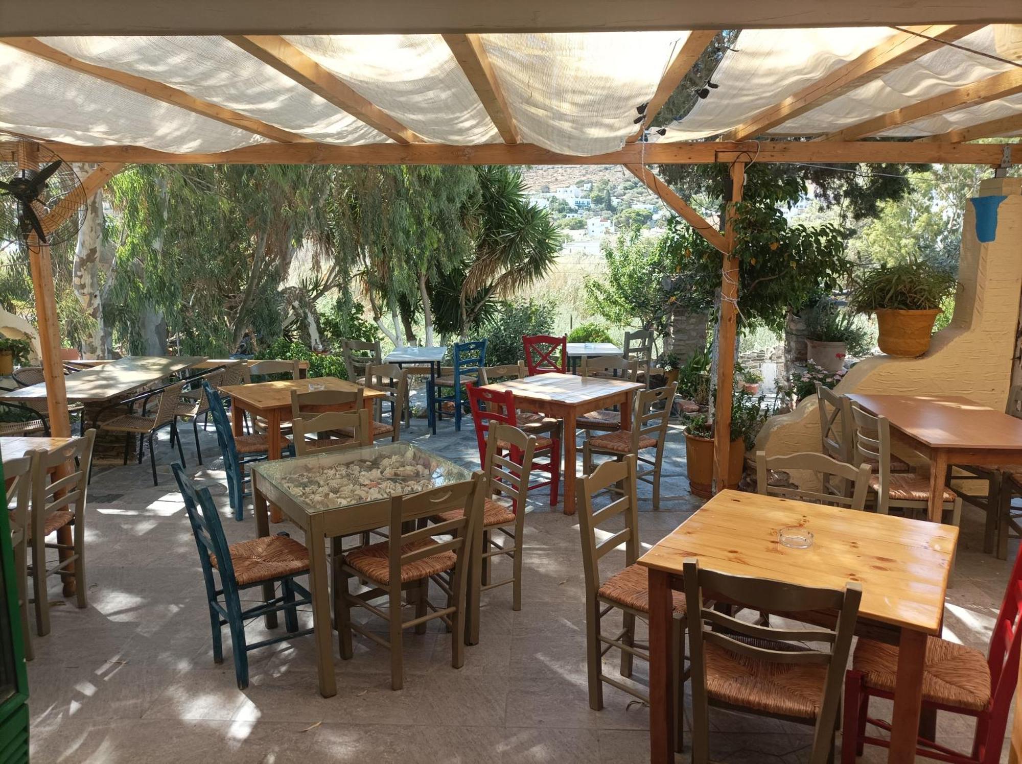 Aposperitis Rooms & Apartments Kini Dış mekan fotoğraf