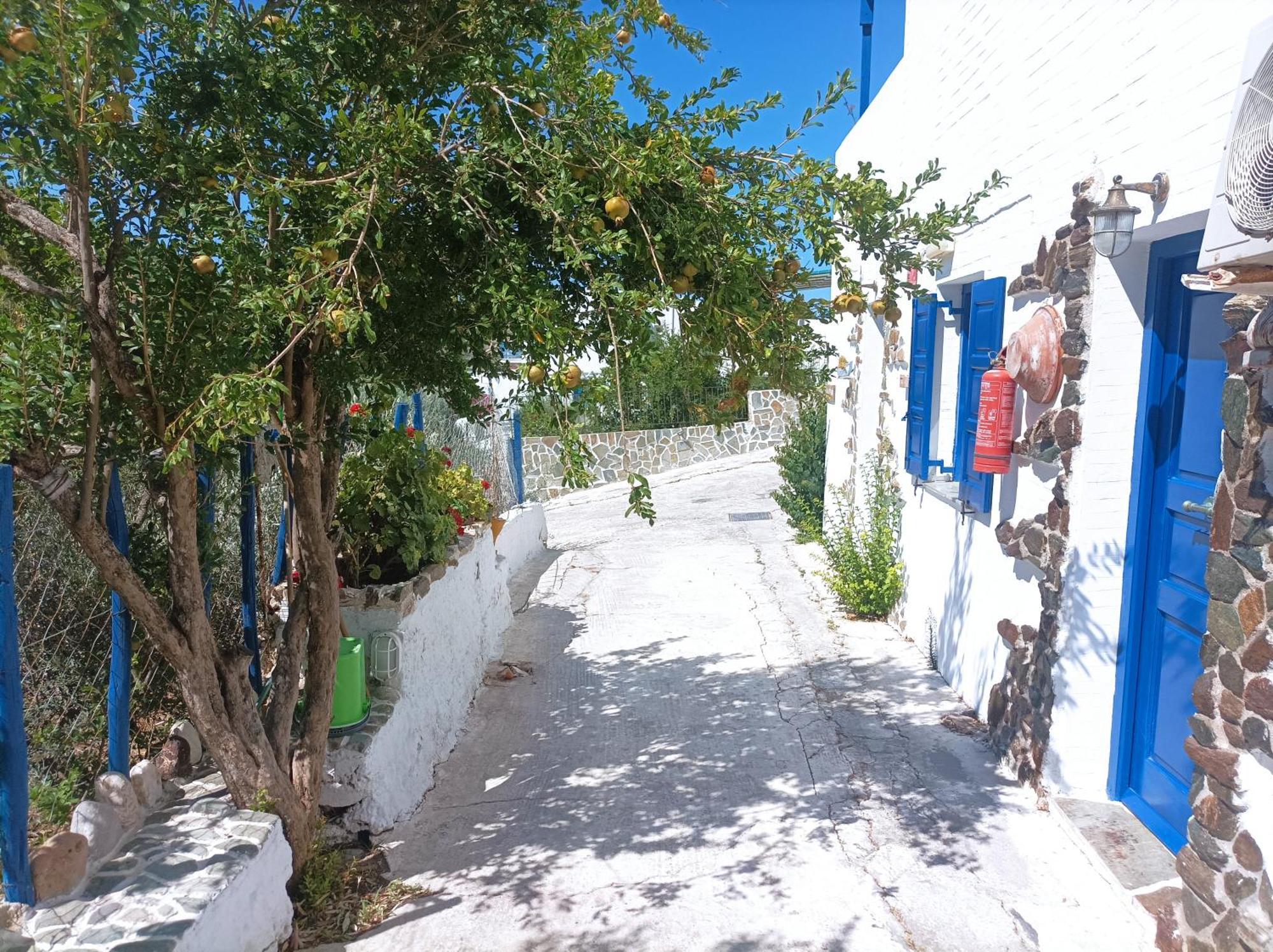 Aposperitis Rooms & Apartments Kini Dış mekan fotoğraf