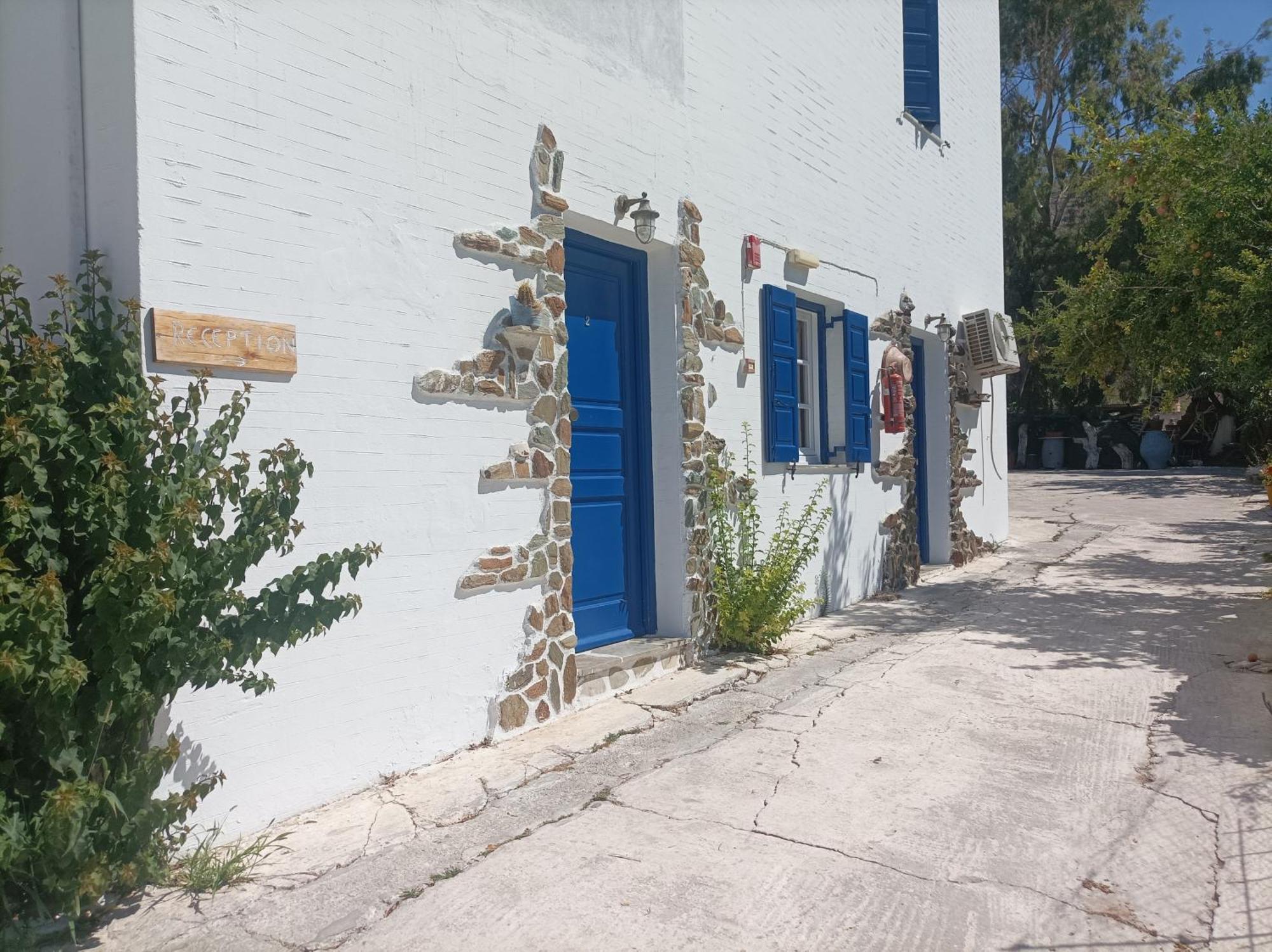 Aposperitis Rooms & Apartments Kini Dış mekan fotoğraf