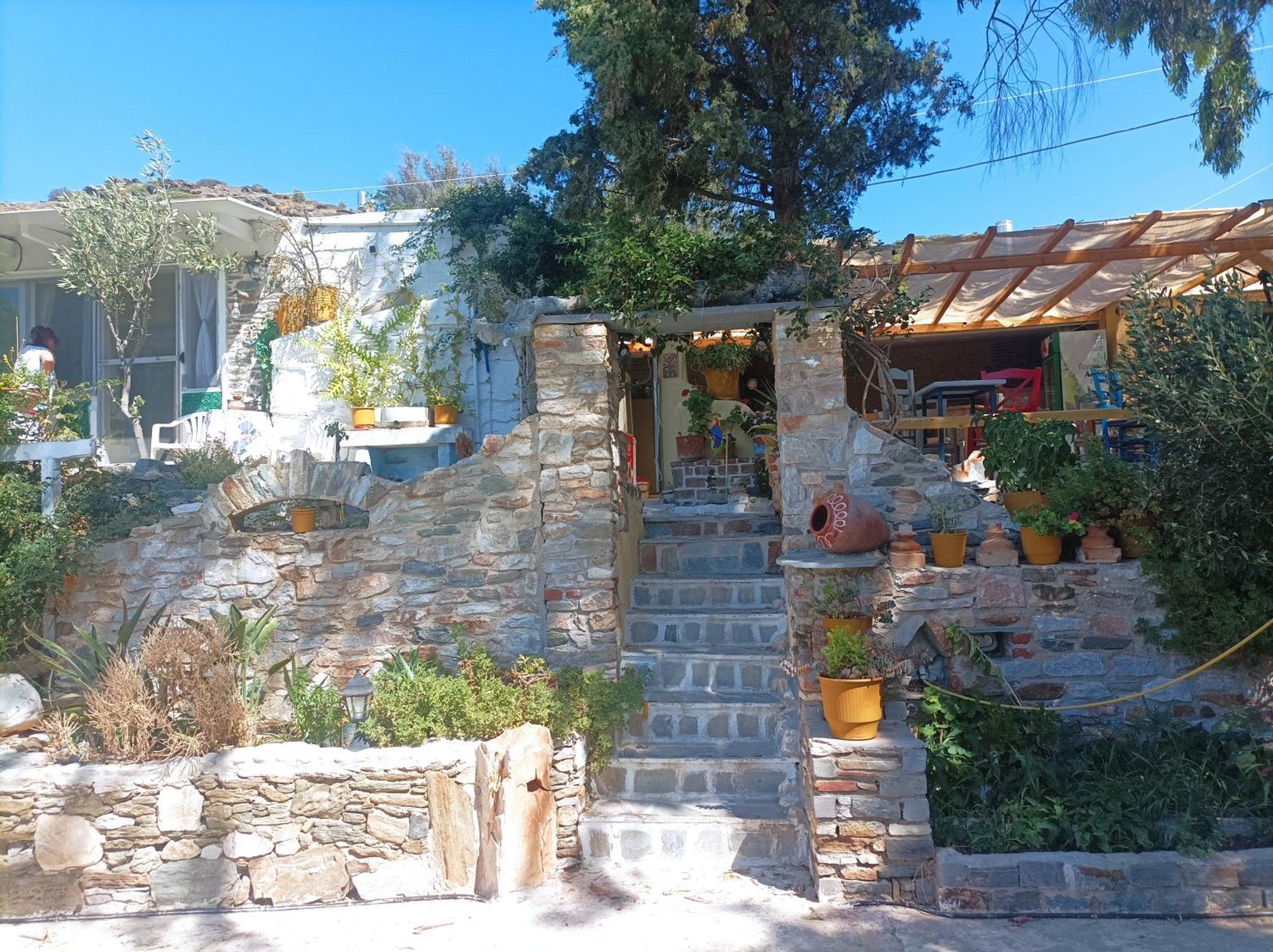 Aposperitis Rooms & Apartments Kini Dış mekan fotoğraf