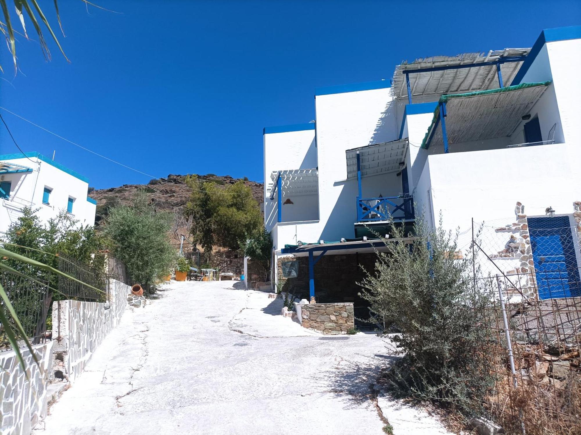 Aposperitis Rooms & Apartments Kini Dış mekan fotoğraf
