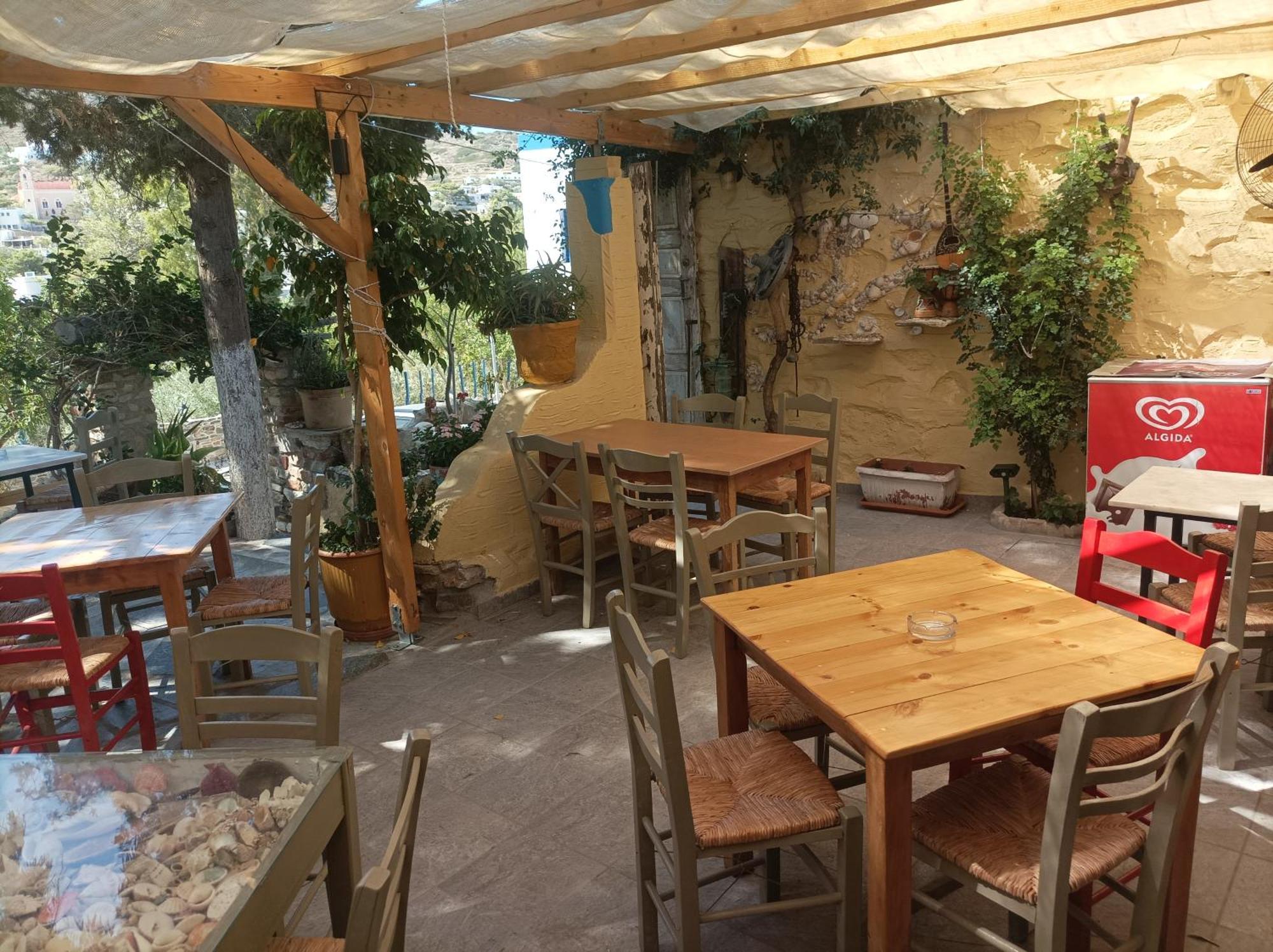 Aposperitis Rooms & Apartments Kini Dış mekan fotoğraf