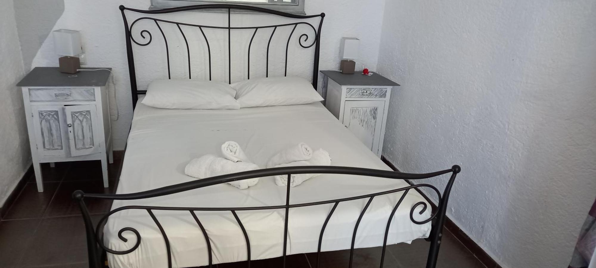 Aposperitis Rooms & Apartments Kini Dış mekan fotoğraf