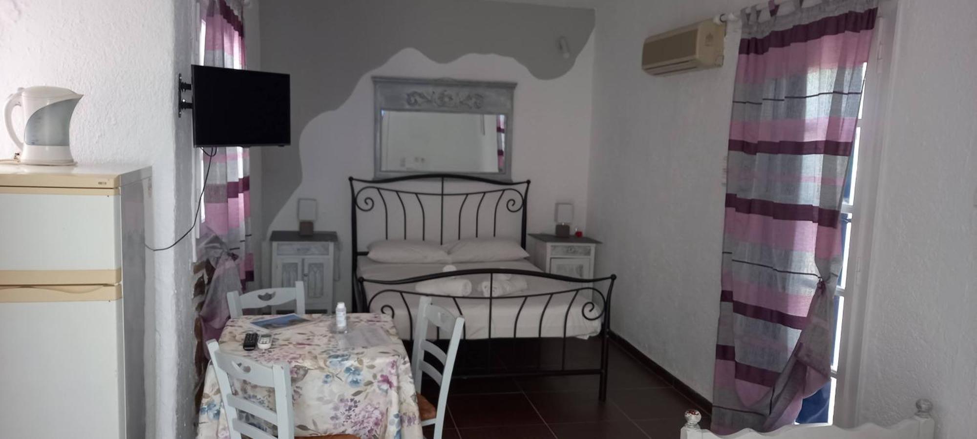 Aposperitis Rooms & Apartments Kini Dış mekan fotoğraf