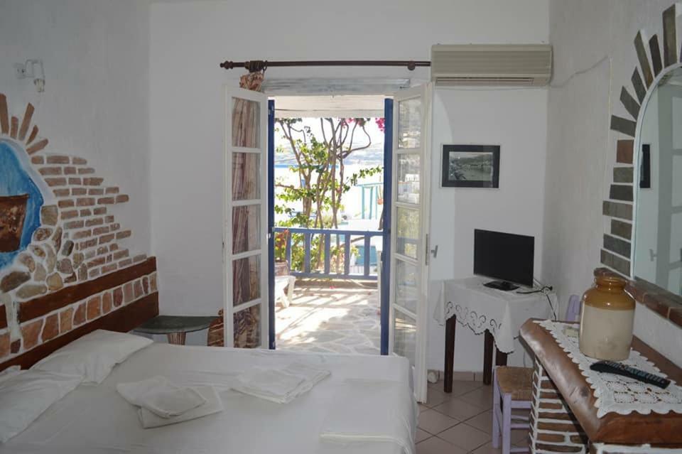 Aposperitis Rooms & Apartments Kini Dış mekan fotoğraf