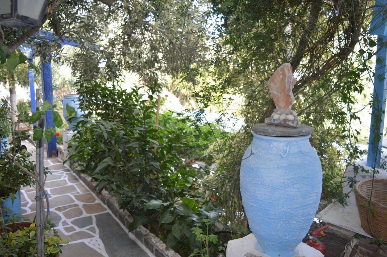 Aposperitis Rooms & Apartments Kini Dış mekan fotoğraf