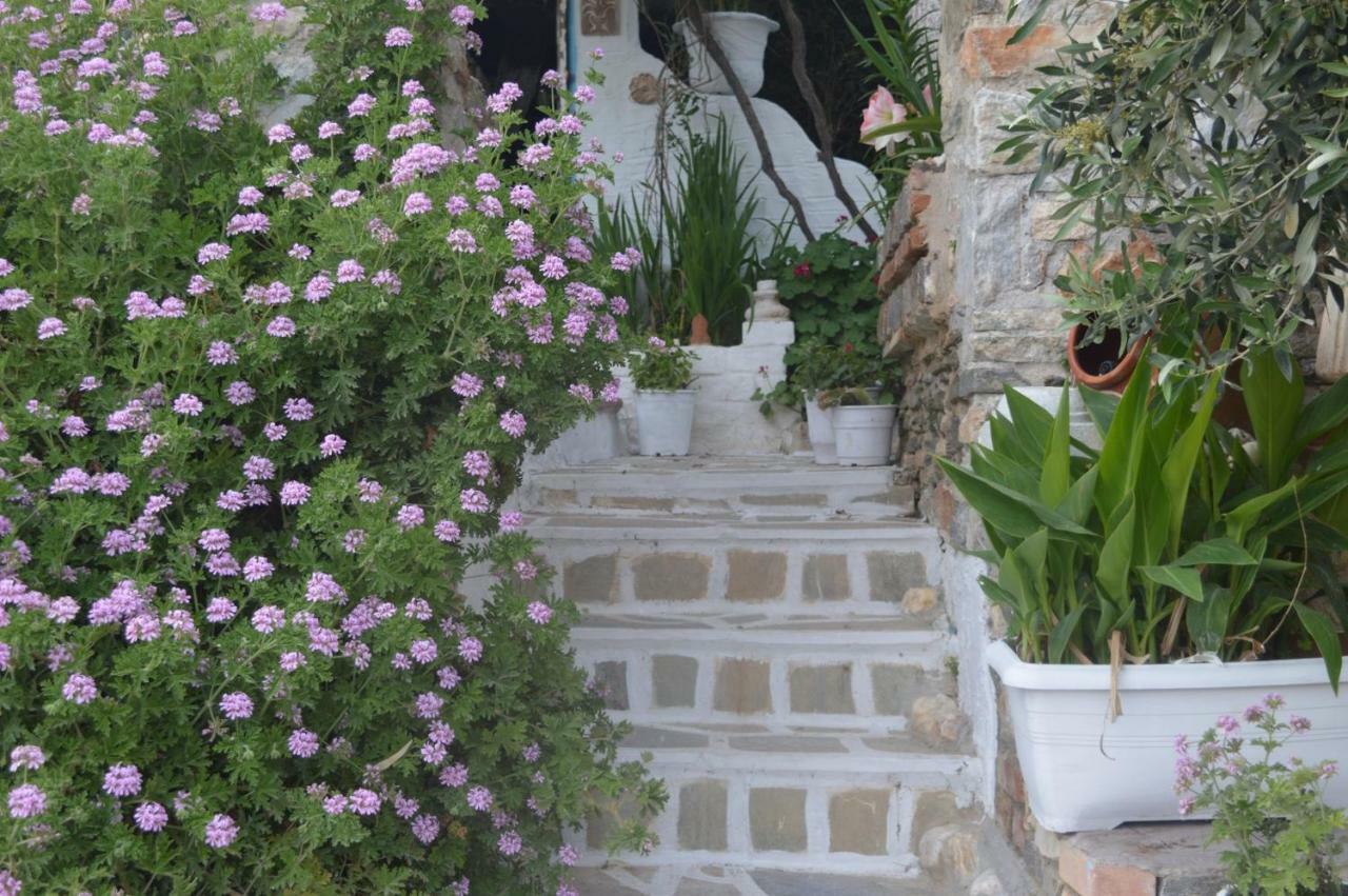 Aposperitis Rooms & Apartments Kini Dış mekan fotoğraf